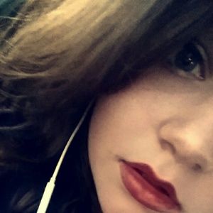 Meet your Posher, Mikaela