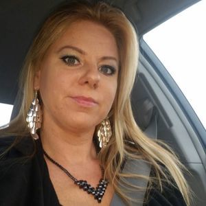 Meet your Posher, Briana