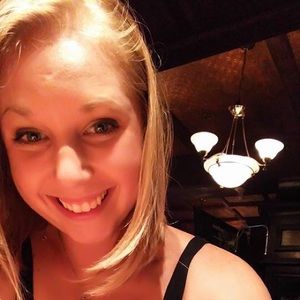 Meet your Posher, Carrie