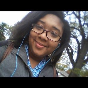 Meet your Posher, Kiana