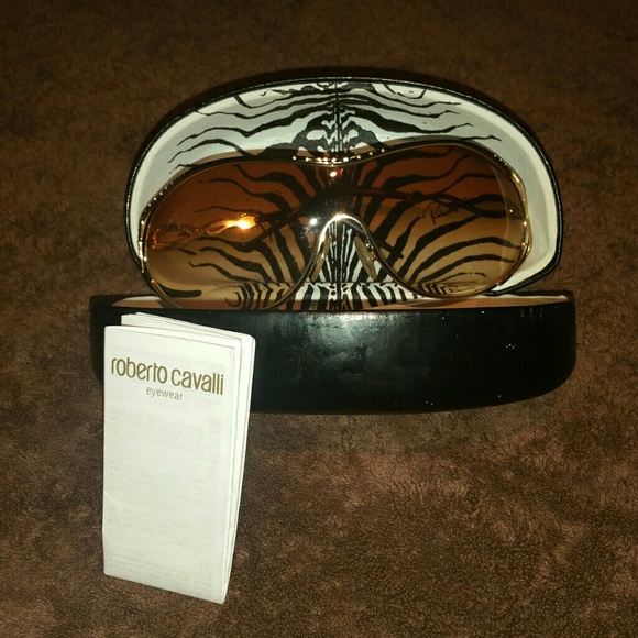 Roberto Cavalli Eyewear - Picture 1 of 4