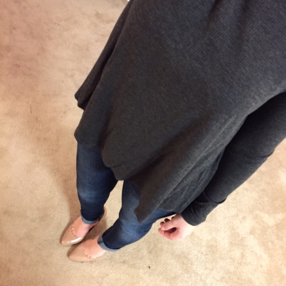 charcoal ribbed mock neck top - Picture 2 of 3