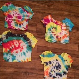 Tie-dye crop tops....