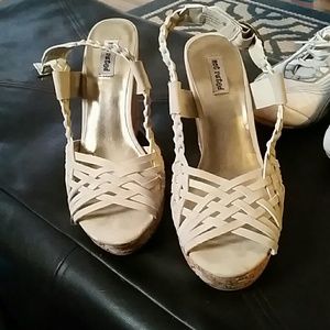 Von maur not rated wedges