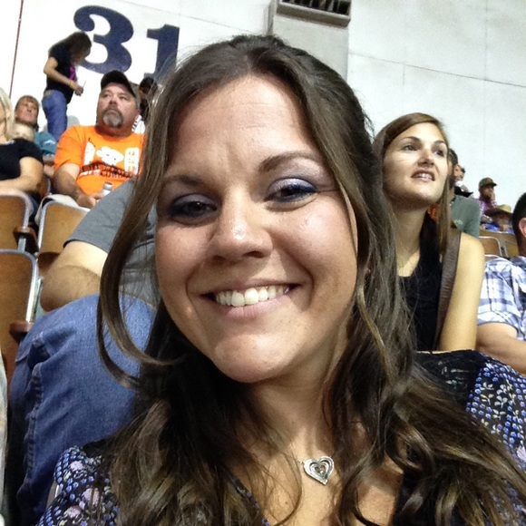 Meet your Posher, Brandi - Picture 1 of 1