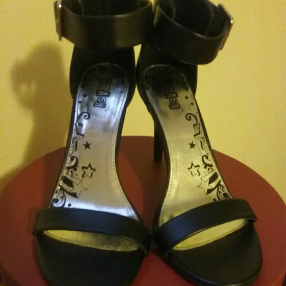Strappy Stiletto High Heel Ankle Strap Cuff