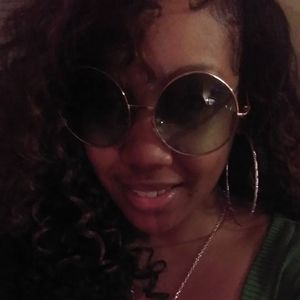 Meet your Posher, Briana