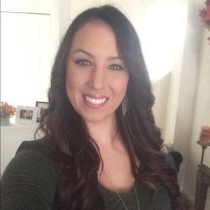 Meet your Posher, Alexis