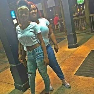 Meet your Posher, Joi