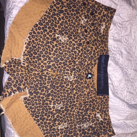 NWT One Teaspoon Cut Off Shorts Size 28