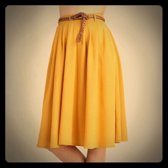 Breathtaking Tigerlillies Skirt in Mustard