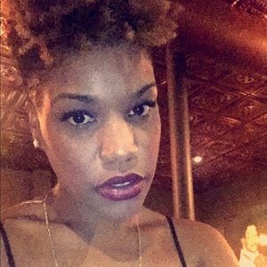 Meet your Posher, Kamilah