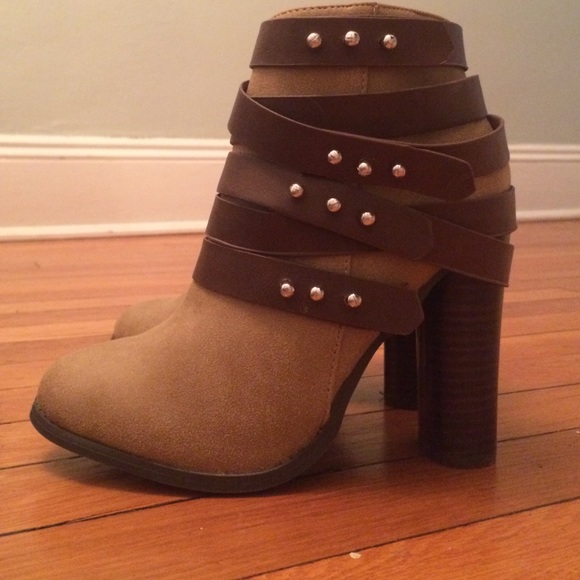Brand New Chic Faux Suede & Leather Booties