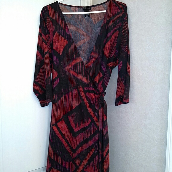 Wrap dress with abstract print
