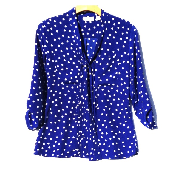 V-neck Tie Detail Polka Dot Top