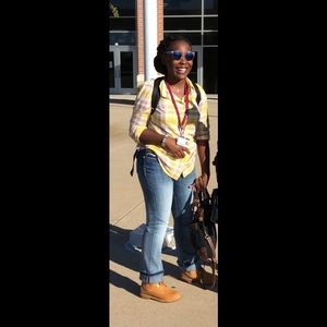 Meet your Posher, Jayreyell