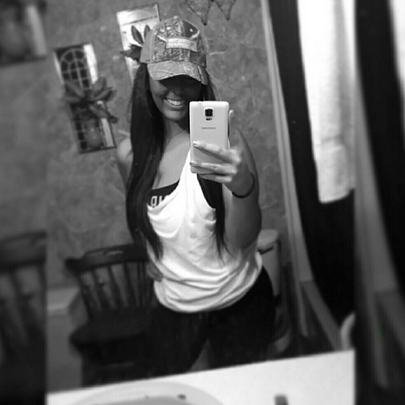 MEET YOUR POSHER :) - Picture 2 of 4