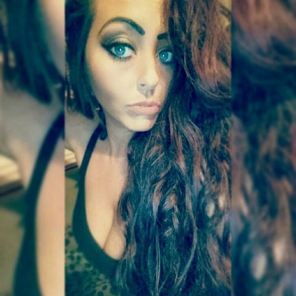 MEET YOUR POSHER :) - Picture 4 of 4