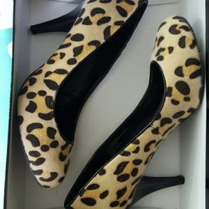 Daring Fergalicious Leopard Pumps