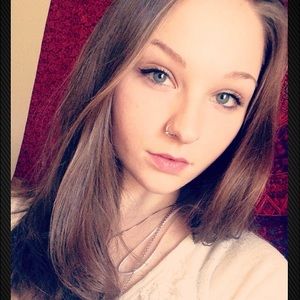 Meet your Posher, Charlene