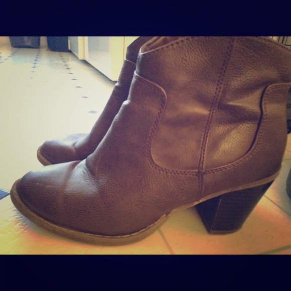 Short boots. Great condition.