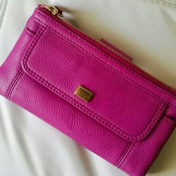 Fossil Fuscia Clutch Wallet