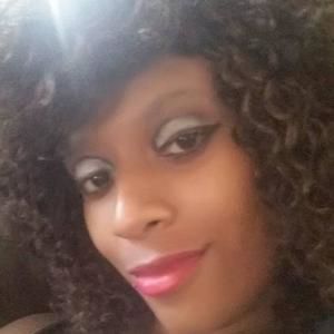 Meet your Posher, Lashundra