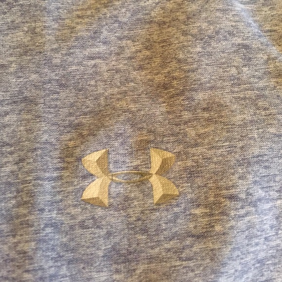 Ladies Under Armour heat gear short sleeve - Picture 2 of 3