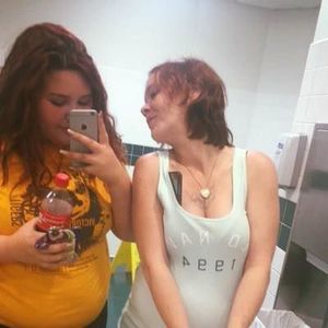 Meet your Posher, Kayla