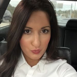 Meet your Posher, Nadia