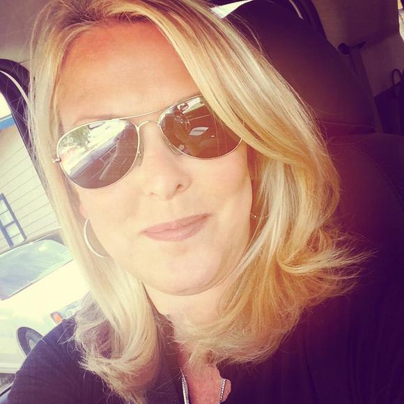 Meet your Posher, Connie