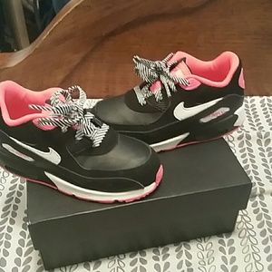 Toddler girl nike Air max!