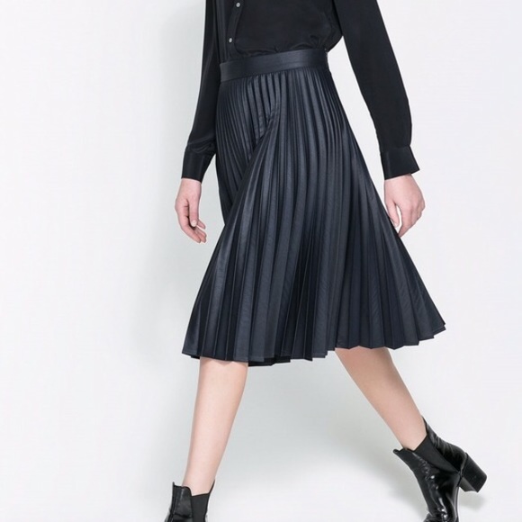 Zara pleated skirt