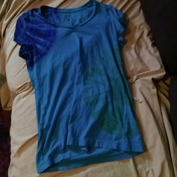 Tie dye v neck