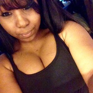 Meet your Posher, Ayanna