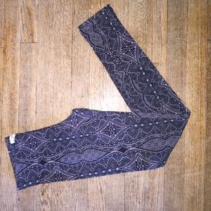 Intricate Tribal print leggings!! Only $8