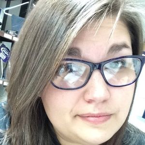 Meet your Posher, Whitney