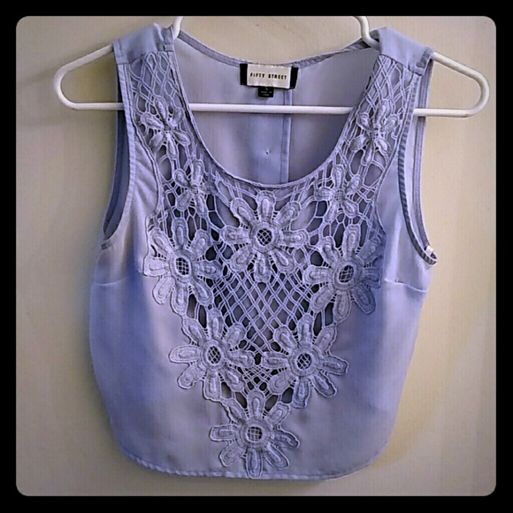 CUTE LITTLE FLORAL CROPTOP