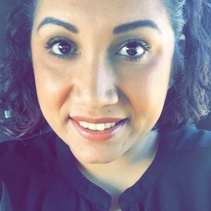 Meet your Posher, Myra