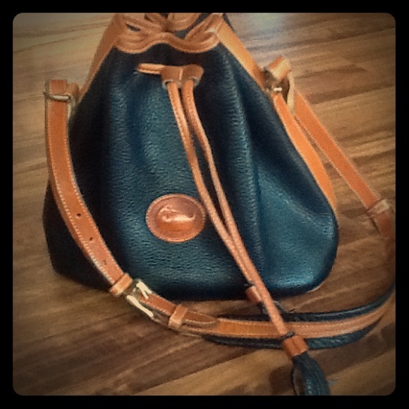 Vintage Dooney & Bourke leather hobo bag
