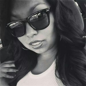 Meet your Posher, Yolanda