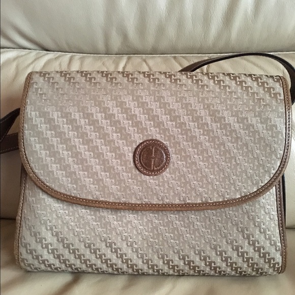 Authentic Gucci purse.