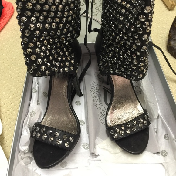 Zigi Black Leather Heels