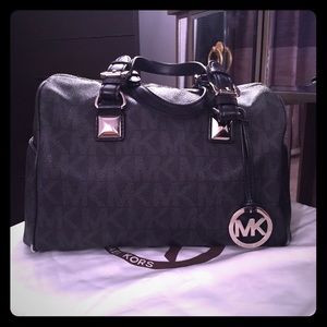 Micheal Kors Greyson medium satchel.