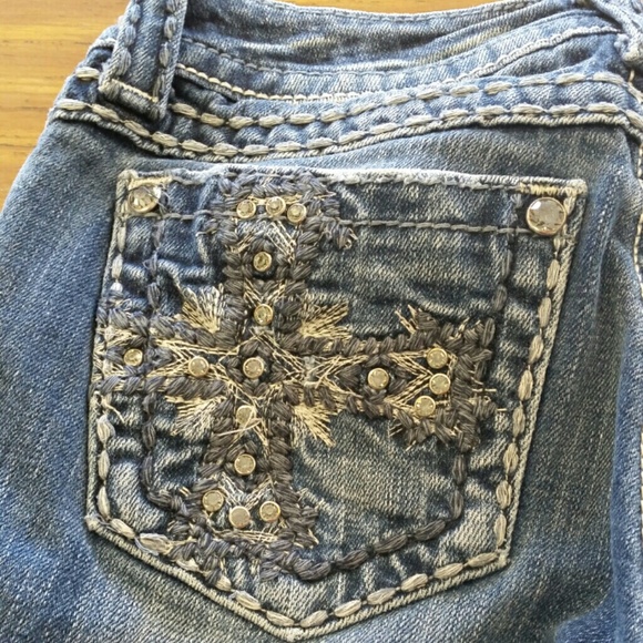 Miss Me Cross Jeans