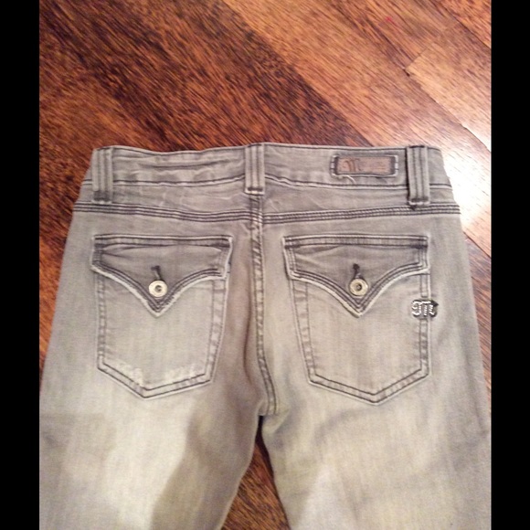 $98 Miss Me gray stretch jeans Sz 27