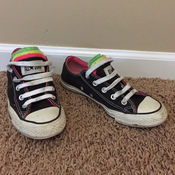 multi colored tongue converse