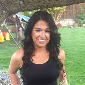 Meet your Posher, Monica