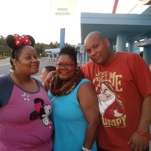 Meet your Posher, Gloria