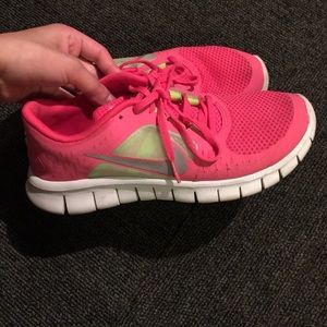 Nike free run 3. Size 6Y.
